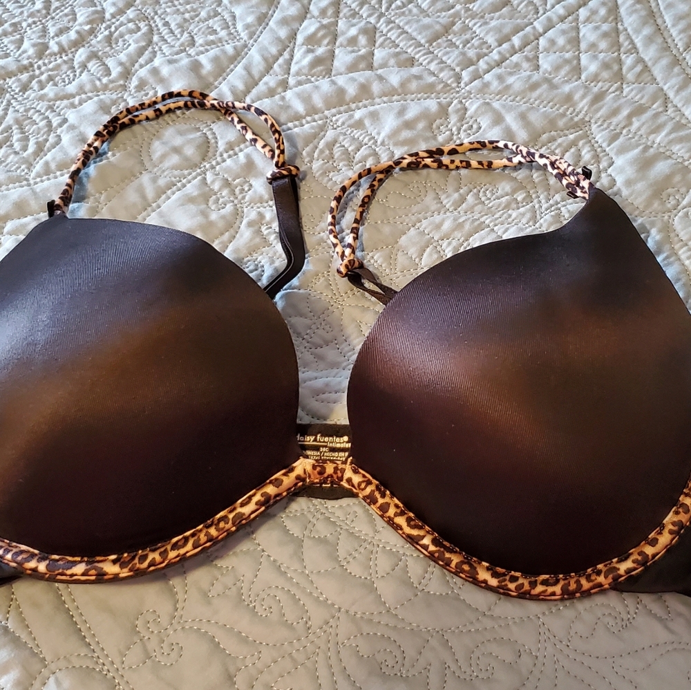 Bras - Picture 3 of 9